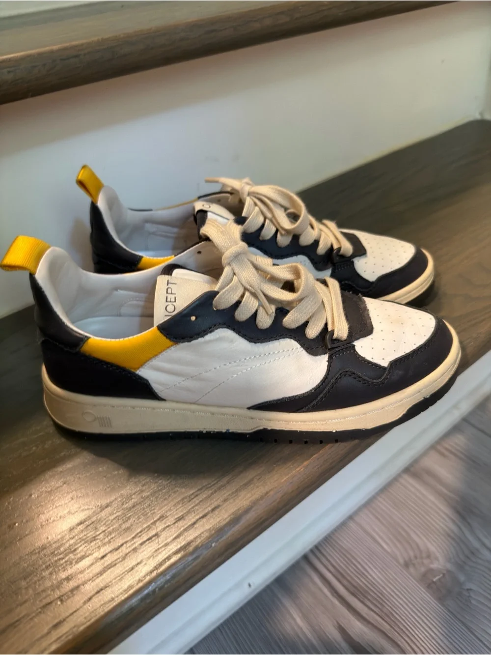 Women’s Low-Top leather Sneakers in White, Navy & Yellow — Concept